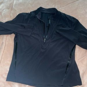 LULULEMON RUNNING 3/4  ZIP!!!